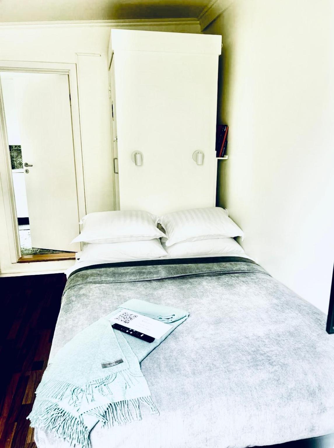 Studio 104- Free Parking Onsite -Private Entrance Reykjavik Exterior photo